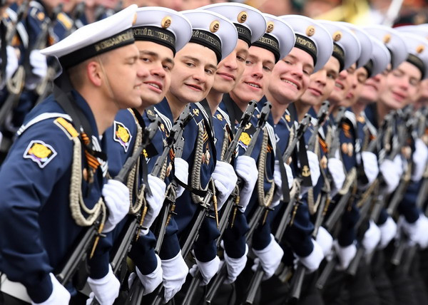 Đại đa số người dân cho rằng quân đội Nga thuộc hàng giỏi nhất ảnh 1