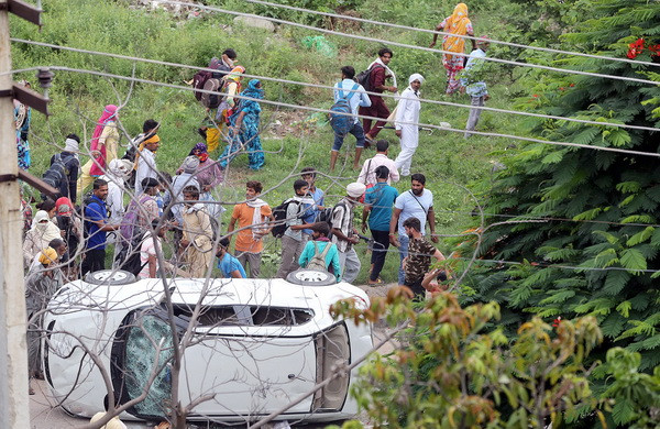 Biểu tình tại Ấn Độ: Ít nhất 30 người thiệt mạng, 250 người bị thương ảnh 2