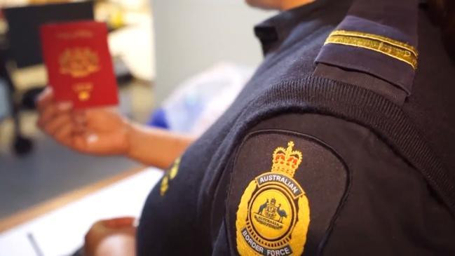 Australia trục xuất hàng trăm lao động nước ngoài bất hợp pháp ảnh 1