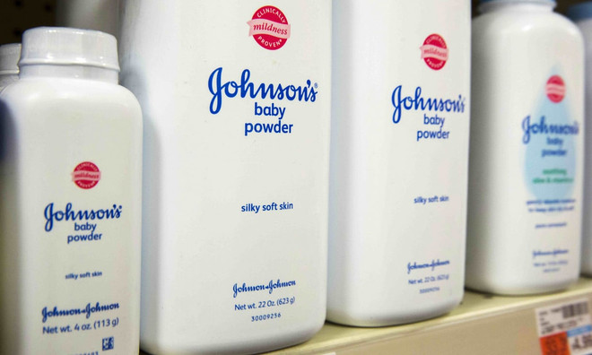 Johnson & Johnson phải bồi thường 417 triệu USD cho một nữ khách hàng ảnh 1