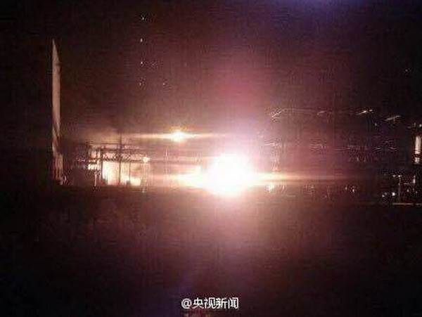 [Photo] Quầng lửa đáng sợ trong vụ nổ hóa chất mới ở Trung Quốc ảnh 4