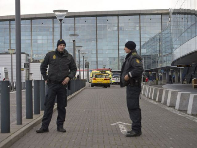 Phát hiện túi khả nghi, một phần sân bay Đan Mạch phải sơ tán ảnh 1