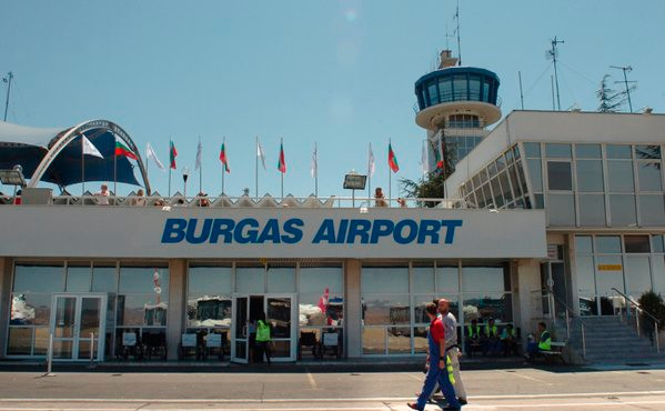 Máy bay Ba Lan tới Ai Cập hạ cánh khẩn cấp do đe dọa đánh bom ảnh 1