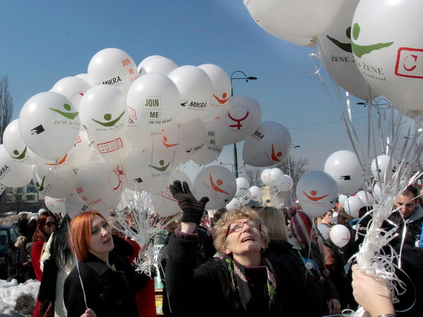 Ông Ban Ki-moon gửi thông điệp cho phụ nữ toàn cầu dịp 8/3 ảnh 1