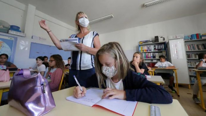 Hàng chục triệu học sinh châu Âu tựu trường trong ngày 1/9 ảnh 1