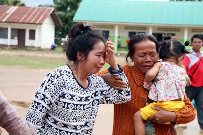 Hàng trăm người dân mắc kẹt đã được giải cứu sau vụ vỡ đập ở Lào ảnh 2