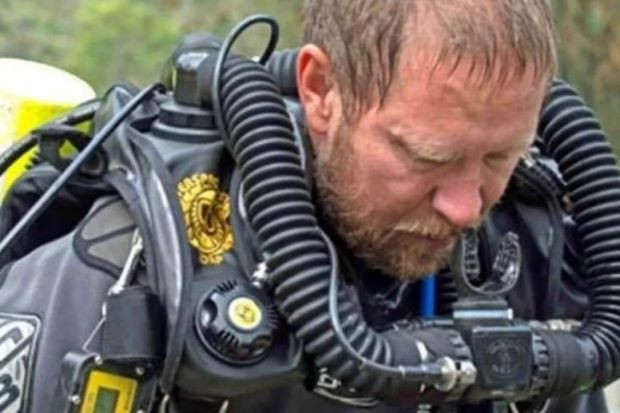 Bác sỹ Richard Harris. (Nguồn: AP) Người hùng giải cứu đội bóng thiếu niên nhận tin dữ khi ra khỏi hang ảnh 1