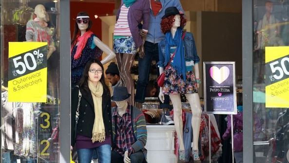 Chính sách thương mại bảo hộ - thách thức đối với ngành thời trang Mỹ ảnh 1