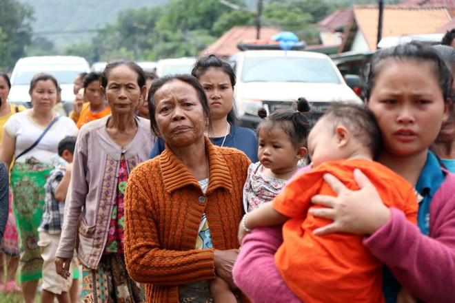 Hàng trăm người dân mắc kẹt đã được giải cứu sau vụ vỡ đập ở Lào ảnh 5