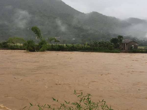 Mưa dông xảy ra bất cứ thời gian nào trong ngày ở các tỉnh miền Bắc ảnh 1