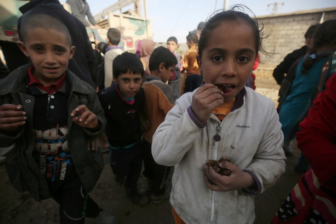 Trẻ di cư bị 'bóc lột thân xác' để đổi lấy hành trình đến Pháp ảnh 1