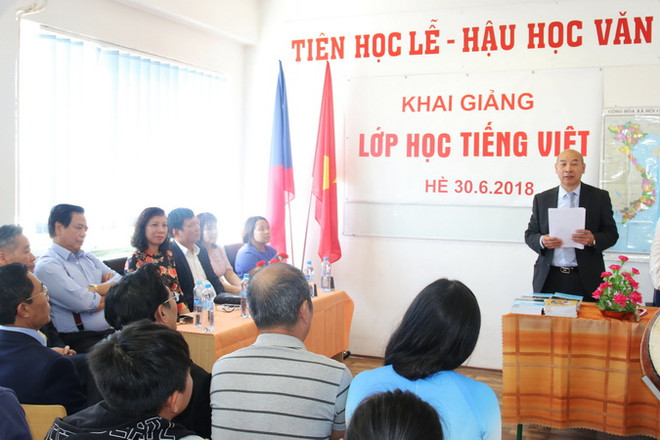 Cộng hòa Séc: Khai giảng lớp học tiếng Việt mùa Hè tại Prague ảnh 2