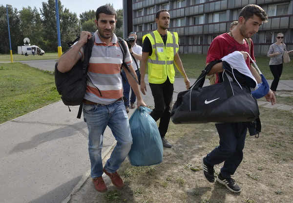 Tìm cách hạn chế người di cư tới những nước có điều kiện tốt hơn ảnh 1