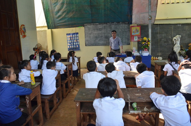 Hội người gốc Việt tại Campuchia xây trường học cho con em Việt kiều ảnh 1