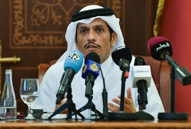 Ngoại trưởng Qatar Sheikh Mohammed bin Abdulrahman Al-Thani phát biểu trong cuộc họp báo ở Doha ngày 30/8. (Nguồn: EPA/TTXVN) Căng thẳng vùng Vịnh: Qatar sẵn sàng đàm phán giải quyết khủng hoảng ảnh 1