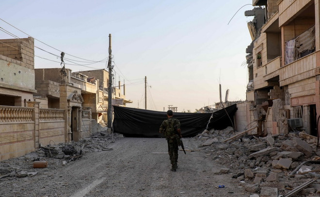 SDF giành lại phần lớn thành phố Raqqa ở Syria từ tay tổ chức IS ảnh 1