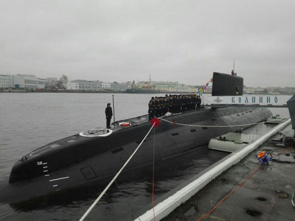 Tàu ngầm Nga bắn 7 quả tên lửa vào mục tiêu của IS ở Syria ảnh 1