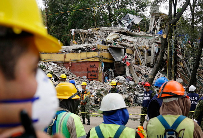 Mexico: Hầu hết trường học ở thủ đô vẫn phải đóng cửa sau động đất ảnh 1