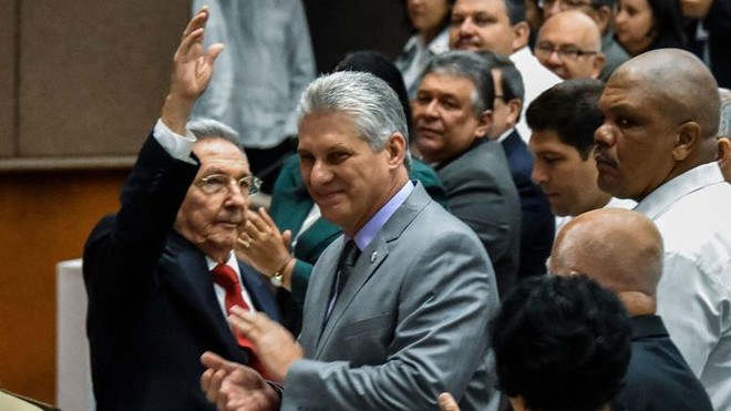 Ông Miguel Díaz-Canel giữ chức Chủ tịch Hội đồng Nhà nước Cuba ảnh 1