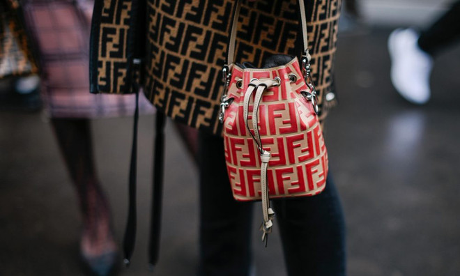 Logomania – cơn sốt logo của thập niên 2000 đã chính thức trở lại ảnh 5