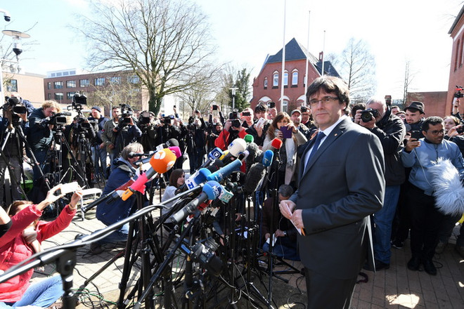 Tây Ban Nha tiếp tục thuyết phục Đức dẫn độ cựu Thủ hiến Catalonia ảnh 1