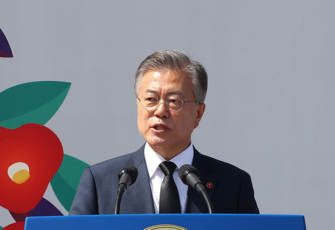 Tổng thống Hàn Quốc Moon Jae-in. (Nguồn: Kyodo/TTXVN) Tổng thống Hàn Quốc tìm kiếm sự ủng hộ đối với hội nghị liên Triều ảnh 1