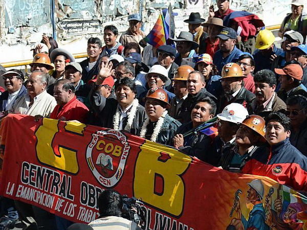 Tổng thống Bolivia từ chối nhận mức lương cao hơn ảnh 1