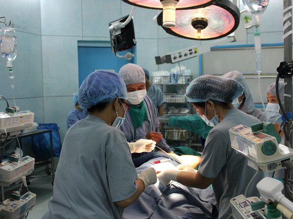 Bệnh viện Nhi Đồng 2 thực hiện xong hai ca ghép thận nhi ảnh 1