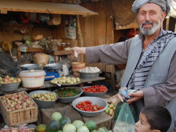 IMF cảnh báo kinh tế Afghanistan giảm tốc trong năm nay ảnh 1