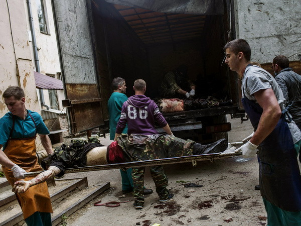 EU kêu gọi Nga hợp tác chấm dứt bạo lực ở Đông Ukraine ảnh 1