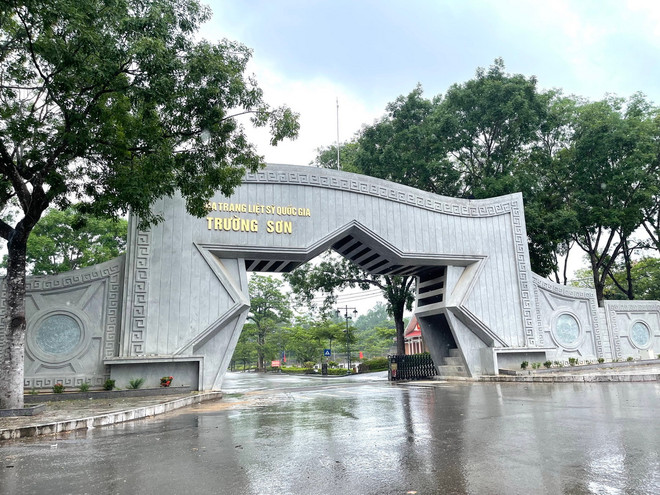 Nghĩa trang Liệt sỹ Quốc gia Trường Sơn được đặt tại đồi Bến Tắt thuộc xã Vĩnh Trường, huyện Giờ Linh, tỉnh Quảng Trị. (Ảnh: Thanh Thủy/TTXVN) ttxvn_truong_son.jpg