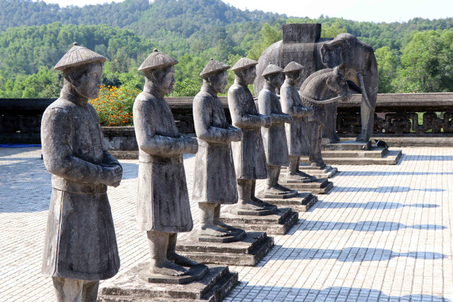 Khám phá 'tòa lâu đài' yên nghỉ của vua Khải Định ở Thừa Thiên-Huế ảnh 4