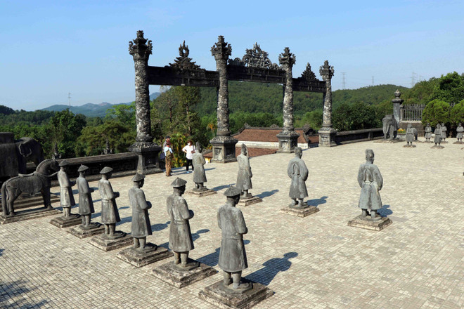 Khám phá 'tòa lâu đài' yên nghỉ của vua Khải Định ở Thừa Thiên-Huế ảnh 3
