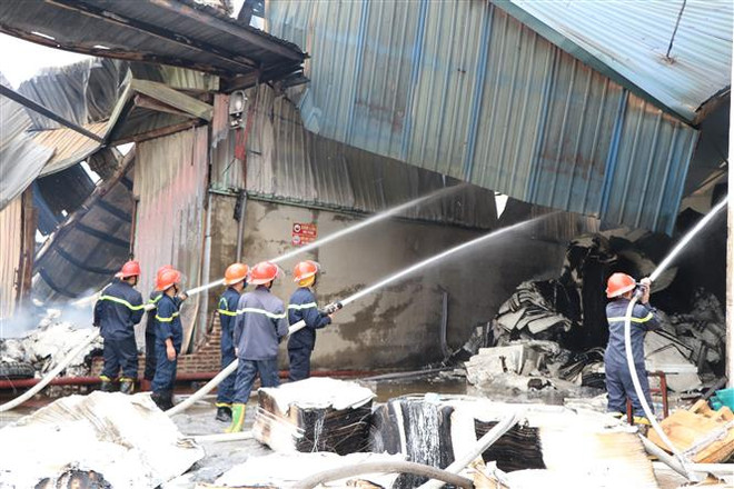 Cháy 5.000m2 nhà xưởng tại chi nhánh Công ty Cổ phần Giấy Trường Xuân ảnh 1