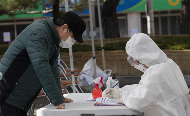 Dịch bệnh COVID-19 lan nhanh tại Hàn Quốc: Vì đâu nên nỗi? ảnh 2