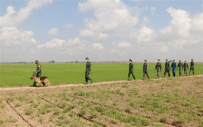 Chuyện về những chiến sỹ cắm chốt chống dịch nơi biên giới ảnh 1