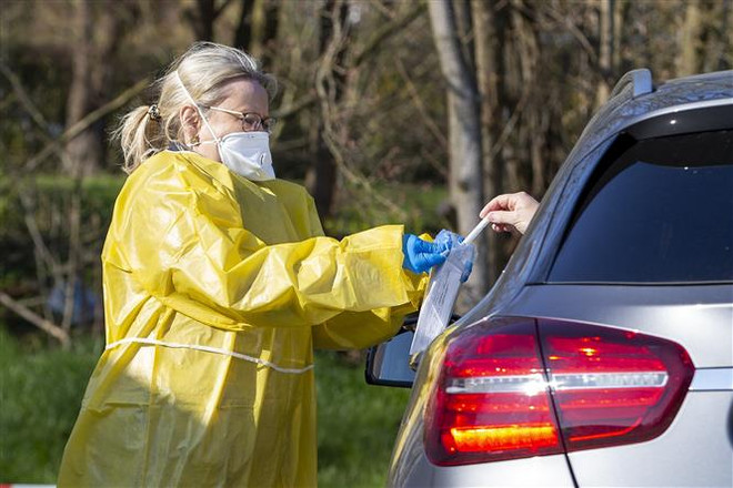 Trên 44.000 ca mắc COVID-19 ở Đức, có bang cảnh báo nguy cơ 'vỡ trận' ảnh 1