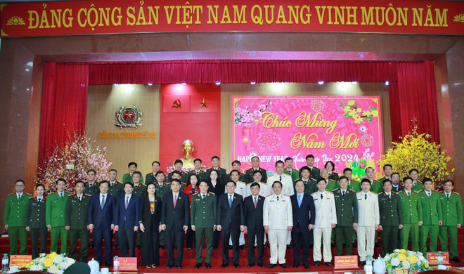 ttxvn_vuong_dinh_hue_10.jpg