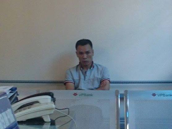 Bắt đối tượng chống đối, đấm sưng mắt cảnh sát giao thông ảnh 1