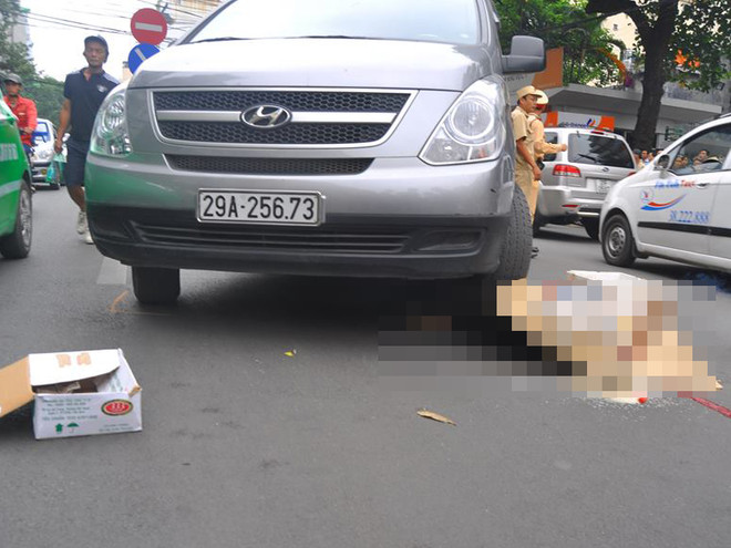 Hà Nội: Ôtô chạy ngược chiều gây tai nạn khiến 1 người tử vong ảnh 1