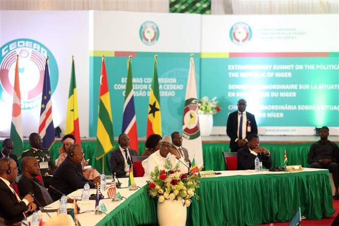 ECOWAS tuyên bố đã sẵn sàng can thiệp quân sự vào Niger ảnh 1