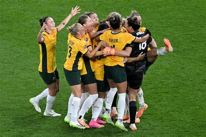 Thắng Pháp sau loạt sút luân lưu, Australia lần đầu tiên vào Bán kết ảnh 1