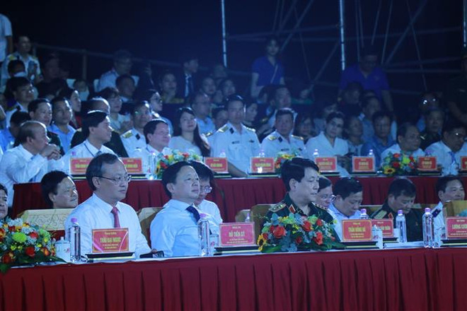 Ấn tượng chương trình nghệ thuật 'Mạnh giàu từ biển quê hương' ảnh 2