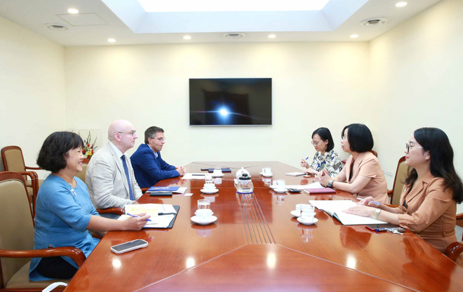 Đẩy mạnh hợp tác TTXVN và Chính phủ Cộng đồng người Bỉ nói tiếng Pháp ảnh 1