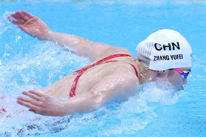 Bơi lội Trung Quốc phá kỷ lục thế giới nội dung bơi tiếp sức tự do nữ ảnh 1