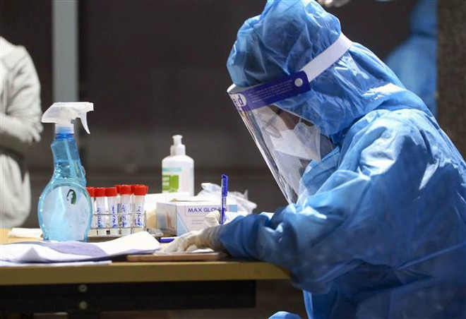 Những người chắn sóng COVID-19 ở Hà Nội: Cùng chung sức, đồng lòng ảnh 1