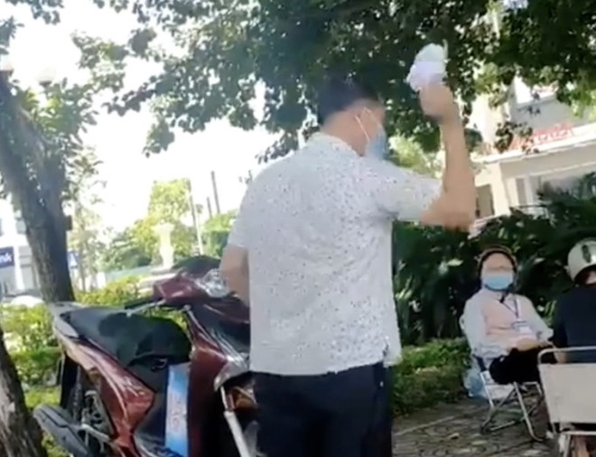 Cần Thơ: Xử phạt người đàn ông xé biên bản tại chốt kiểm soát dịch ảnh 1