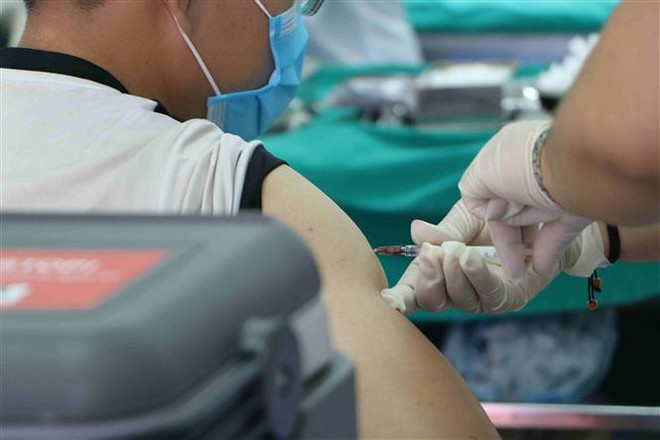 Xử lý nghiêm sai phạm trong quá trình phân bổ và tổ chức tiêm vaccine ảnh 3