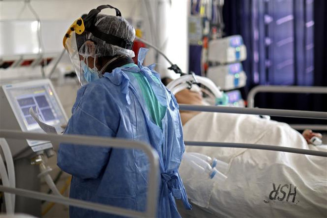 Dịch COVID-19 tại châu Mỹ: Số ca tử vong tại Argentina vượt 100.000 ảnh 1