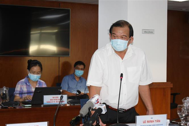 Ông Lê Minh Tấn, Giám đốc Sở Lao động-Thương binh và Xã hội Thành phố Hồ Chí Minh. (Ảnh: Xuân Anh/TTXVN) TP.HCM: Tăng cường phòng dịch tại cơ sở cai nghiện, trợ giúp xã hội ảnh 1